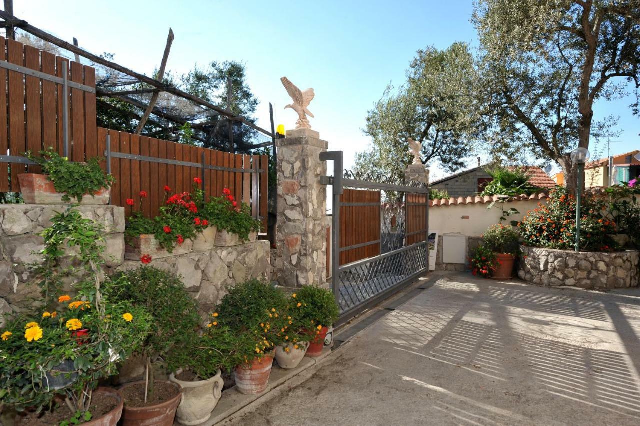 Casa Vacanze Chery Sorrento Exteriör bild